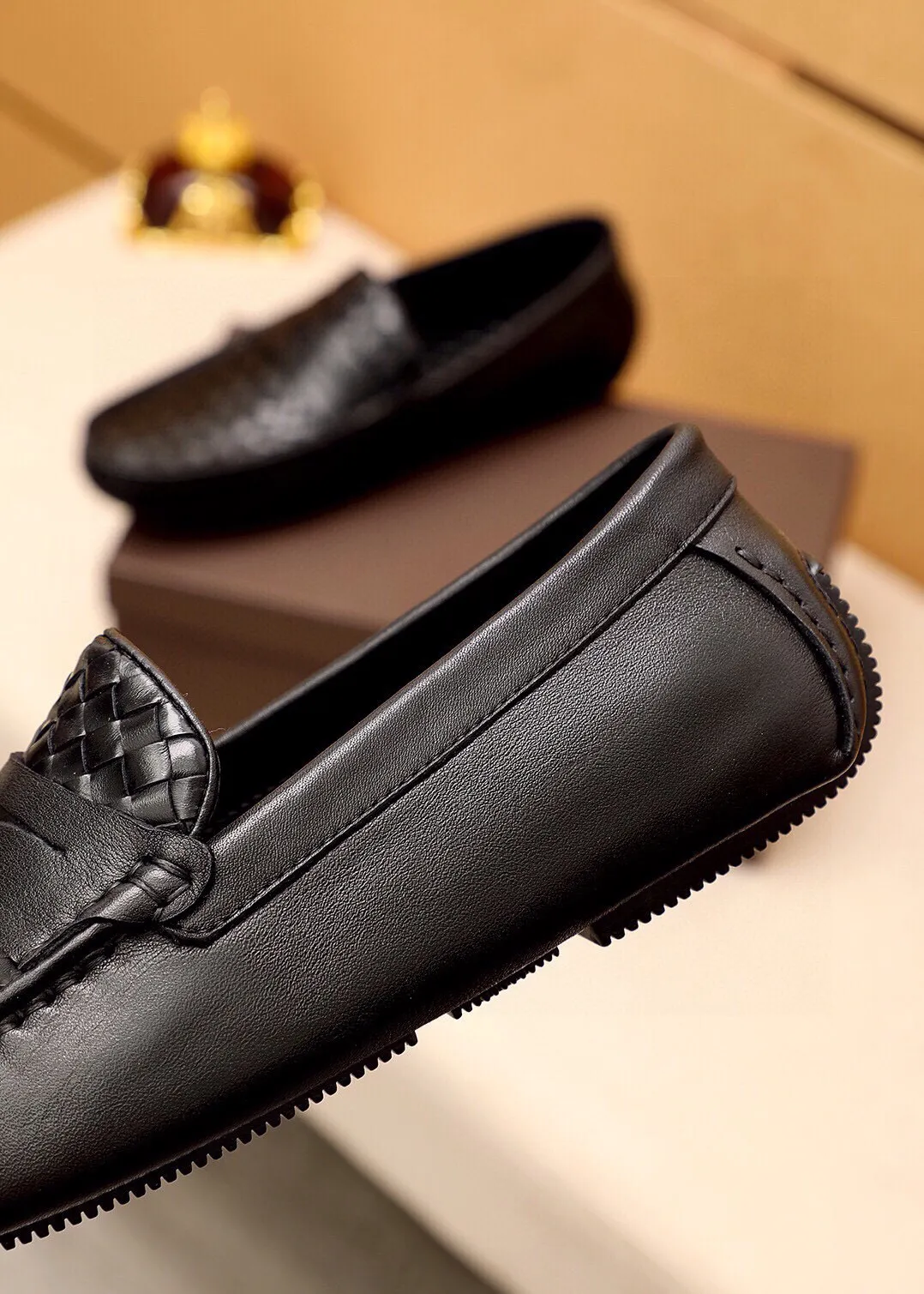Men's shoes 💰: 420 💐BV men's slip-on shoes® [BOTTEGA VENETA] official website counter new model, one-to-one mold opening ⚠Italian calfskin ➕Hand-woven ➕Cow leather lining. Driving slip-ons, available at counters, sizes 38～44 (45🉑️customized)